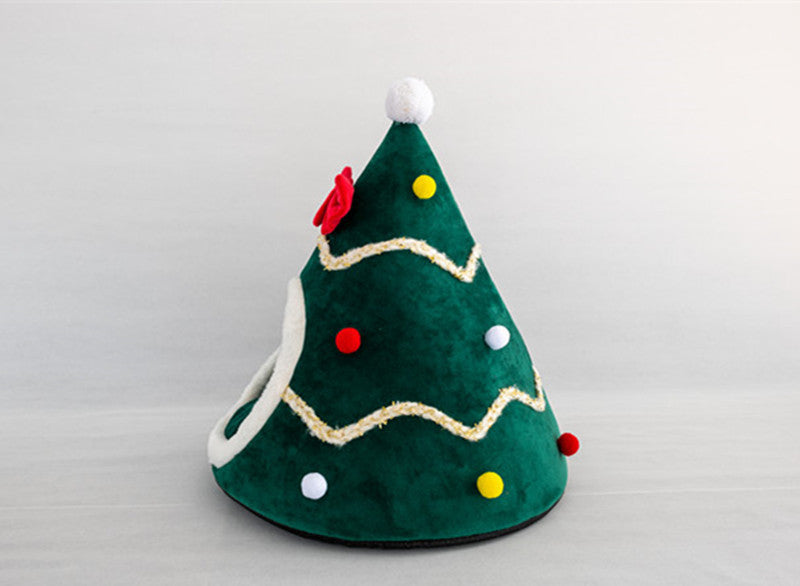 Cat Bed – Warm Holiday Pet Nest in Christmas Hat Style - Bitora