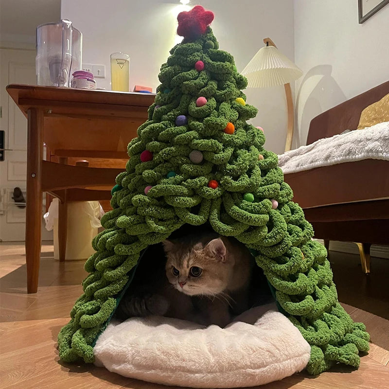 Christmas Tree Cat Bed – Cozy Winter Nest for Cats & Kittens - Bitora