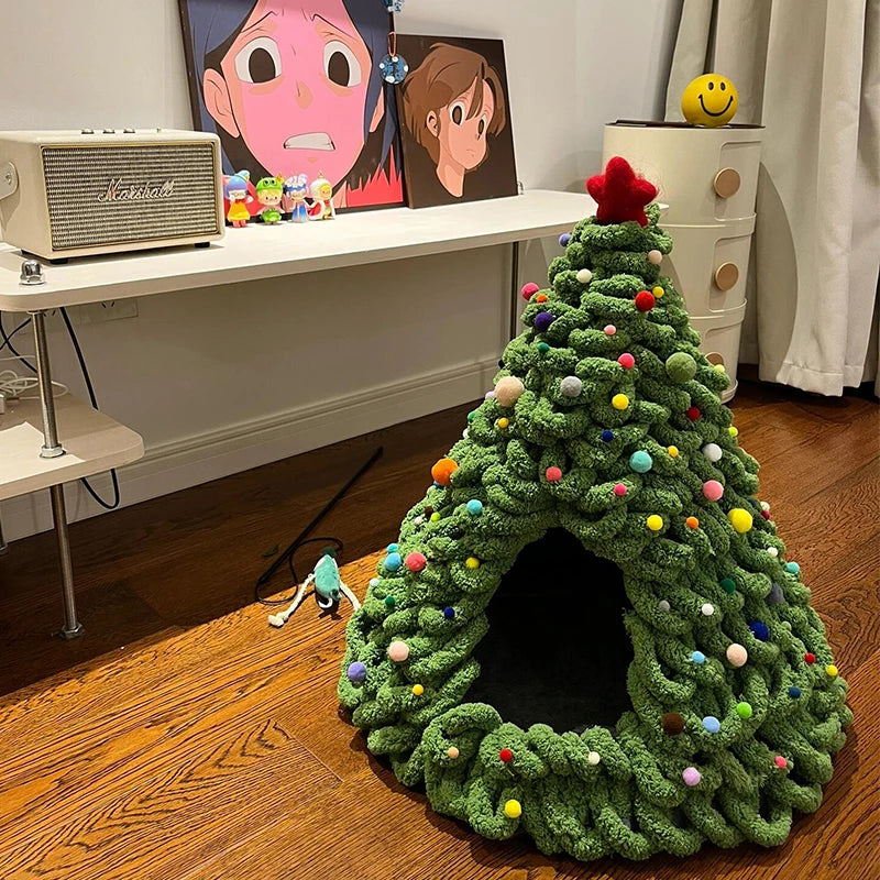 Christmas Tree Cat Bed – Cozy Winter Nest for Cats & Kittens - Bitora