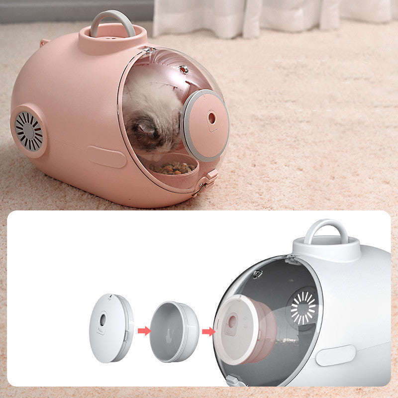 Ventilated submarine cat carrier bag interior for cats